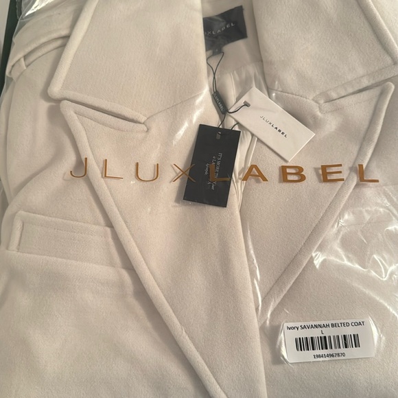 JLUXLABEL
Ivory SAVANNAH BELTED COAT - Picture 10 of 13